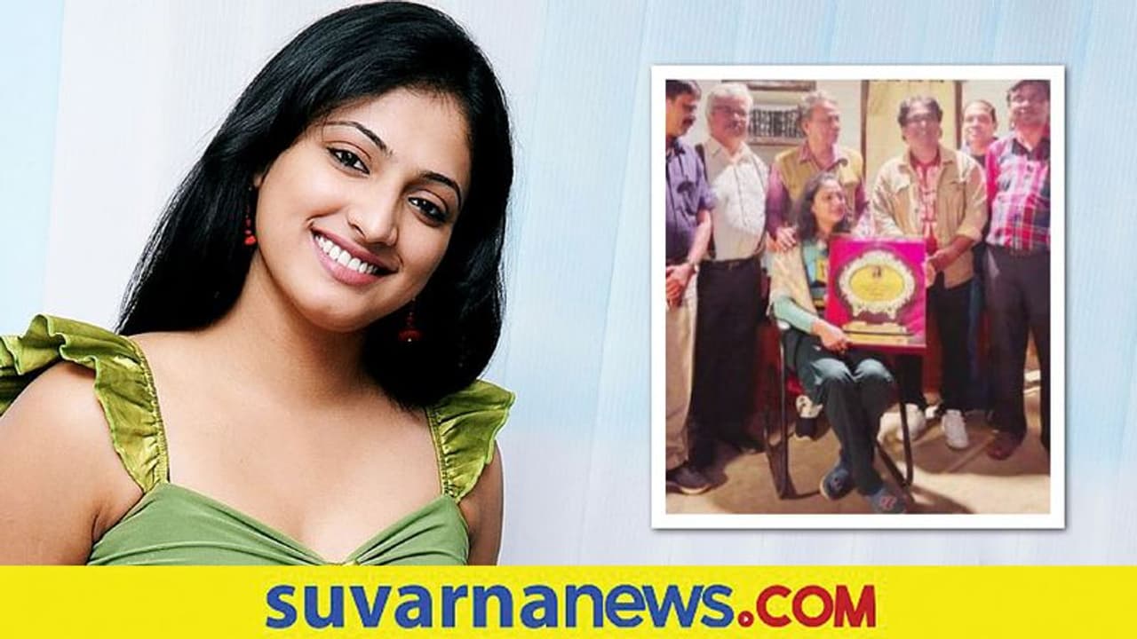 'ಅಮೃತಮತಿ'ಗೆ ಪ್ರಶಸ್ತಿ: ಭಾವುಕರಾದ ಹರಿಪ್ರಿಯಾ!