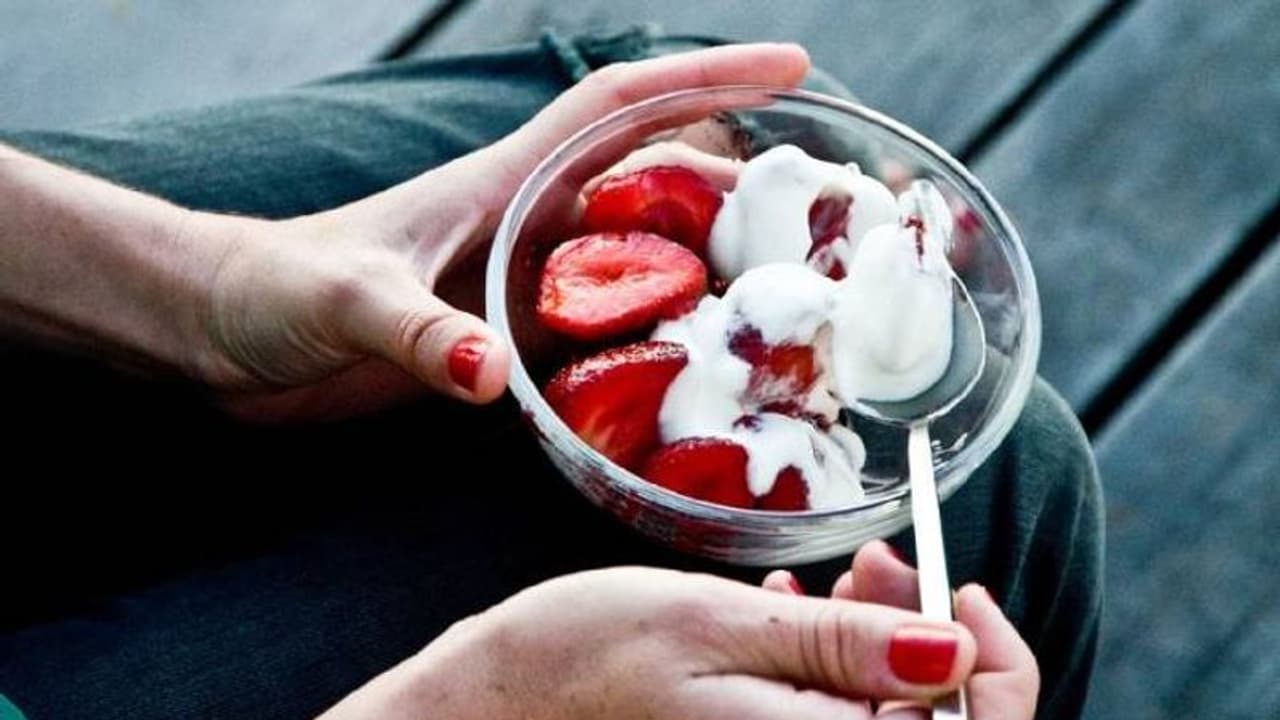 നിങ്ങൾ മധുരപ്രിയരാണോ? നല്ല ആരോഗ്യത്തിന് കഴിക്കാം ഈ ഭക്ഷണങ്ങള്... നിങ്ങൾ മധുരപ്രിയരാണോ? നല്ല ആരോഗ്യത്തിന് കഴിക്കാം ഈ ഭക്ഷണങ്ങള്...