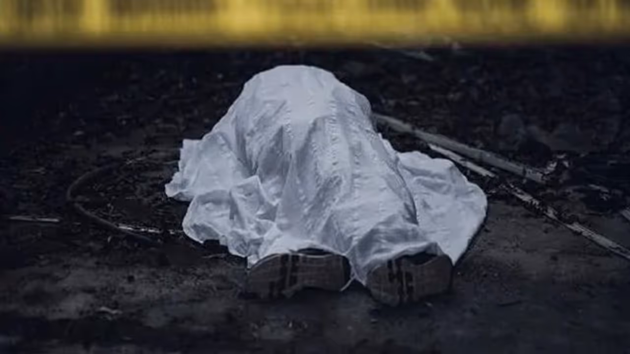 దారుణం : సిగరెట్ అప్పు ఇవ్వలేదని పాన్ షాప్ యజమాని హత్య.. ! దారుణం : సిగరెట్ అప్పు ఇవ్వలేదని పాన్ షాప్ యజమాని హత్య.. !