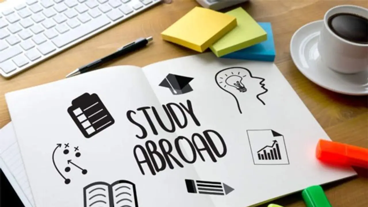 Study Abroad: विदेश में करना चाहते हैं पढ़ाई तो यहां मिल रही 7 करोड़ की स्कॉलरशिप, जानें हर डिटेल Study Abroad: विदेश में करना चाहते हैं पढ़ाई तो यहां मिल रही 7 करोड़ की स्कॉलरशिप, जानें हर डिटेल