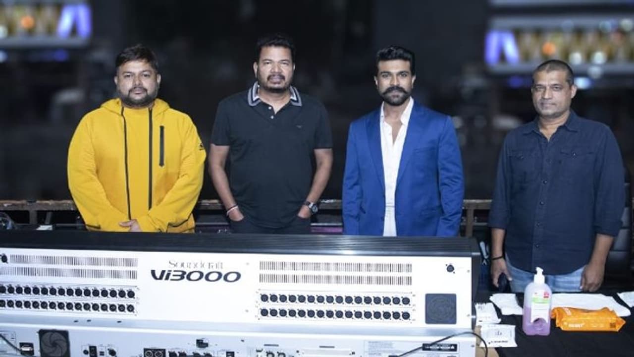 நீங்க நடிக்கவே வேண்டாம்... பிரபல நடிகையை ஓரம் கட்டிவிட்டு அஞ்சலியை ஓகே செய்த ஷங்கர்! ஏன் தெரியுமா? நீங்க நடிக்கவே வேண்டாம்... பிரபல நடிகையை ஓரம் கட்டிவிட்டு அஞ்சலியை ஓகே செய்த ஷங்கர்! ஏன் தெரியுமா?