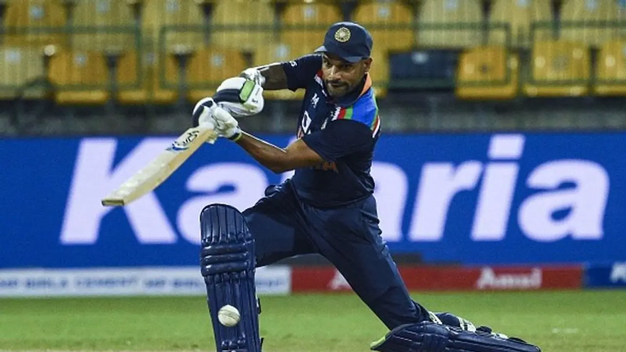 Covid outbreak in India camp: ടീമിലെ കൊവിഡ് വ്യാപനം; ആരാധകര്‍ക്ക് 'പോസിറ്റീവ്' വാര്‍ത്തയുമായി ശിഖര്‍ ധവാന്‍