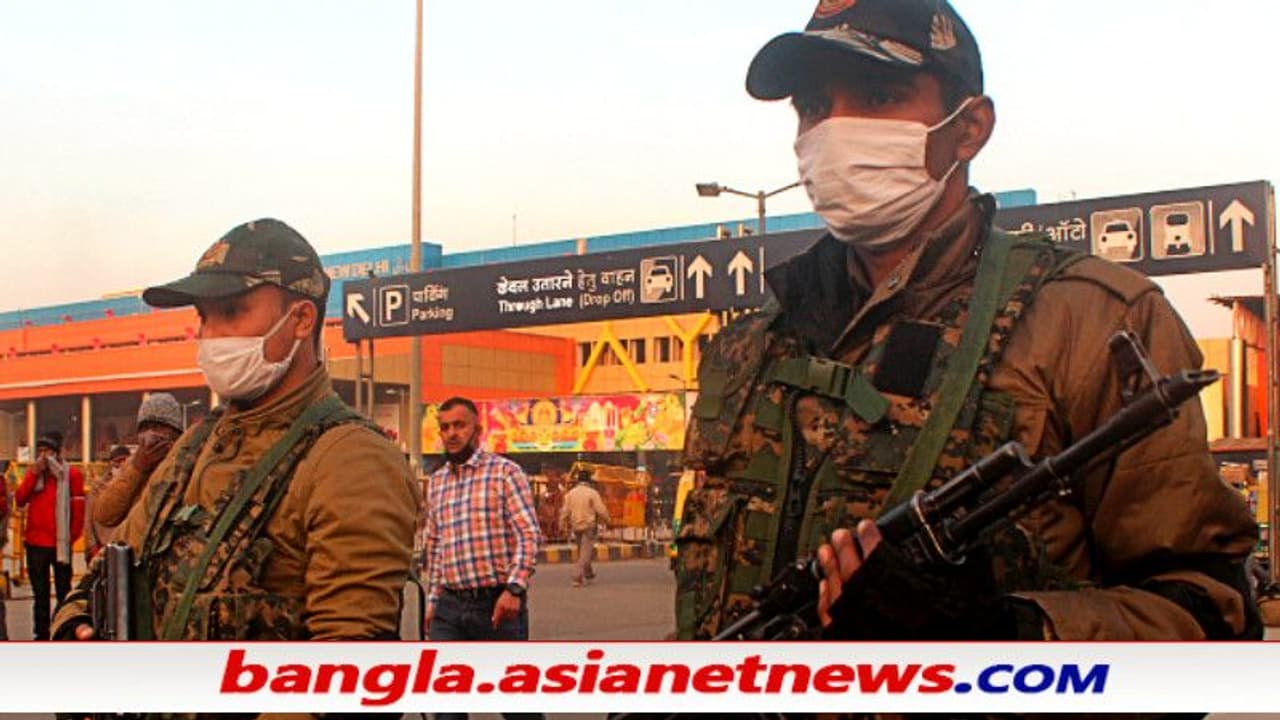 ঘনাচ্ছে বৃহত জঙ্গি চক্রান্ত, উচ্চ সতর্কতায় দিল্লি পুলিশ নিচ্ছে 'হার্ড কিল', 'সফট কিল'এর প্রশিক্ষণ ঘনাচ্ছে বৃহত জঙ্গি চক্রান্ত, উচ্চ সতর্কতায় দিল্লি পুলিশ নিচ্ছে 'হার্ড কিল', 'সফট কিল'এর প্রশিক্ষণ