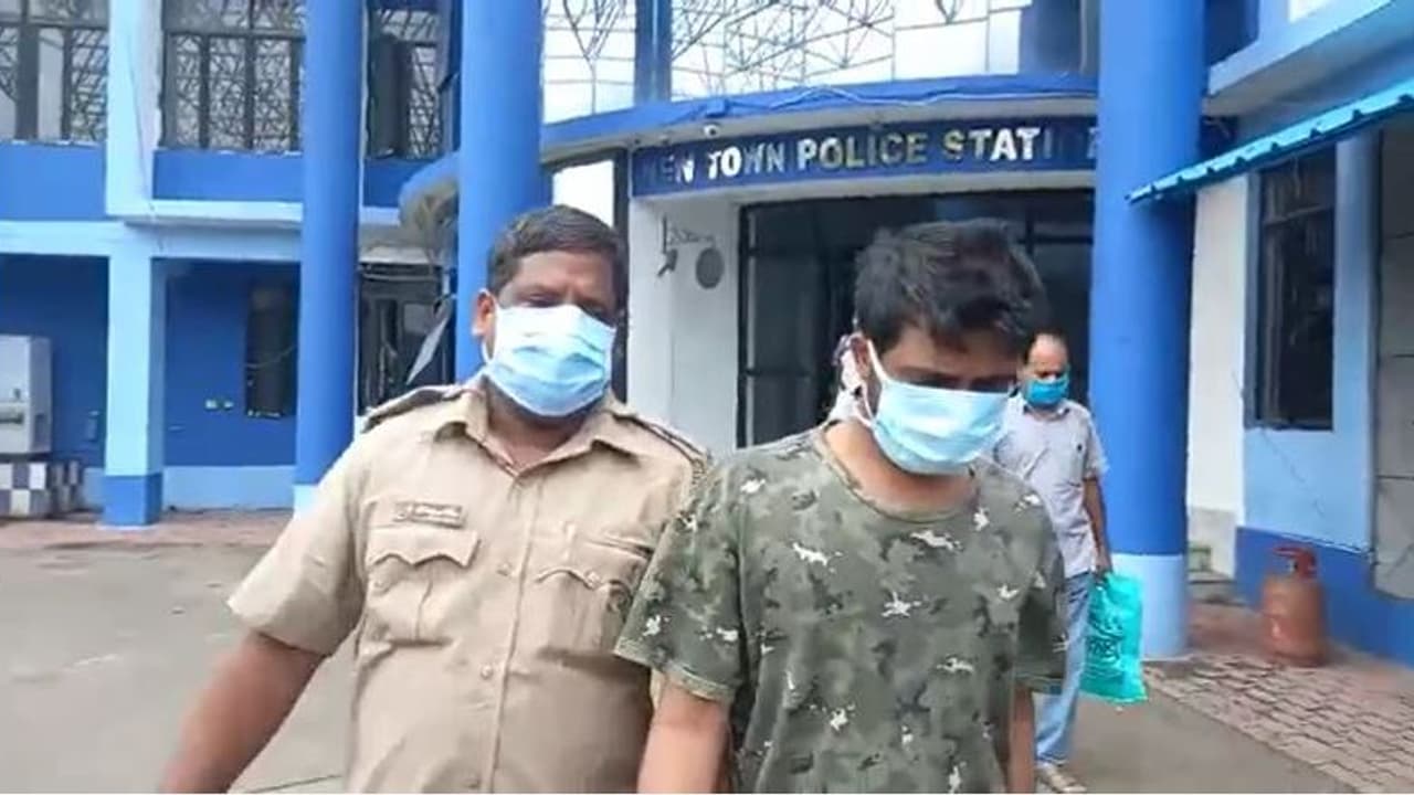 অন্য পুরুষের সঙ্গে সম্পর্কে লিপ্ত প্রেমিকা, সন্দেহের বশে খুন করল যুবক অন্য পুরুষের সঙ্গে সম্পর্কে লিপ্ত প্রেমিকা, সন্দেহের বশে খুন করল যুবক