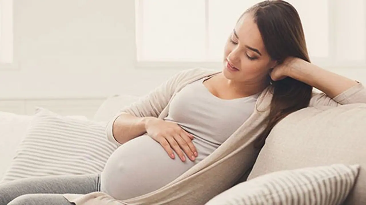 నూతన వధువులకు షాకింగ్ న్యూస్.. ఇప్పుడే గర్భం దాల్చవద్దని ప్రభుత్వం విజ్ఞప్తి నూతన వధువులకు షాకింగ్ న్యూస్.. ఇప్పుడే గర్భం దాల్చవద్దని ప్రభుత్వం విజ్ఞప్తి