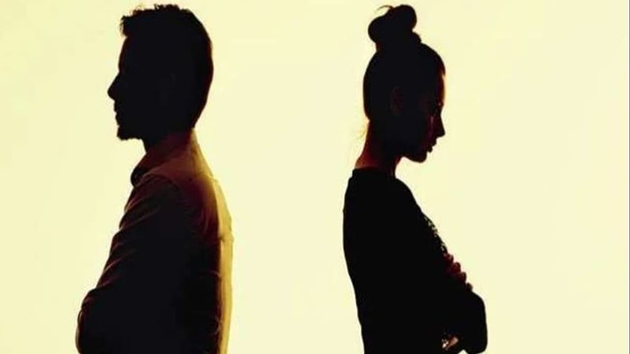 कैंसर पीड़ित पति से कोर्ट में बोली पत्नी अपनी किडनी बेचकर मुझे पैसा दे..तू तो मरता भी नहीं..कब मरेगा कैंसर पीड़ित पति से कोर्ट में बोली पत्नी अपनी किडनी बेचकर मुझे पैसा दे..तू तो मरता भी नहीं..कब मरेगा