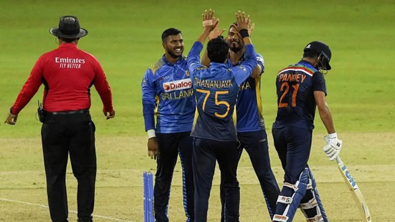 India vs Sri Lanka 2021: Lanka fined for maintaining slow over rate during 2nd ODI defeat India vs Sri Lanka 2021: Lanka fined for maintaining slow over rate during 2nd ODI defeat