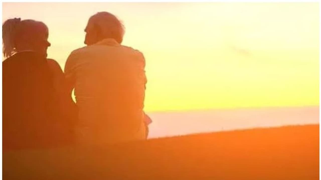 അമ്മായിയമ്മയ്ക്ക് കാമുകനെ ആവശ്യ‌മുണ്ട്; പത്ര പരസ്യം നൽകി മരുമകൾ