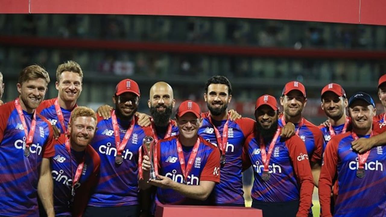 #ENGvsPAK கடைசி டி20யிலும் வெற்றி பெற்று தொடரை வென்ற இங்கிலாந்து..! படுதோல்விகளுடன் நாடு திரும்பும் பாகிஸ்தான் #ENGvsPAK கடைசி டி20யிலும் வெற்றி பெற்று தொடரை வென்ற இங்கிலாந்து..! படுதோல்விகளுடன் நாடு திரும்பும் பாகிஸ்தான்