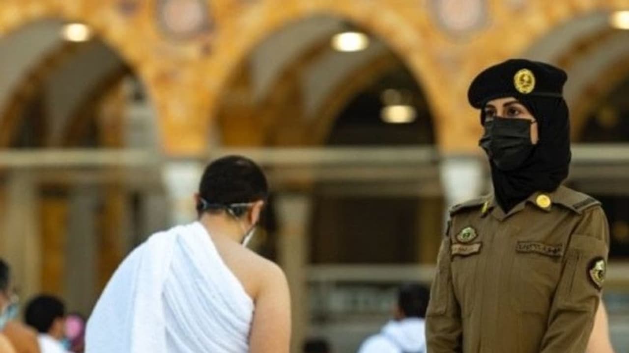 মিথ ভেঙে মক্কার নিরাপত্তায় মহিলা সেনা, হজের পবিত্র সময় কর্তব্য পালনে অটল সৌদির মহিলারা মিথ ভেঙে মক্কার নিরাপত্তায় মহিলা সেনা, হজের পবিত্র সময় কর্তব্য পালনে অটল সৌদির মহিলারা