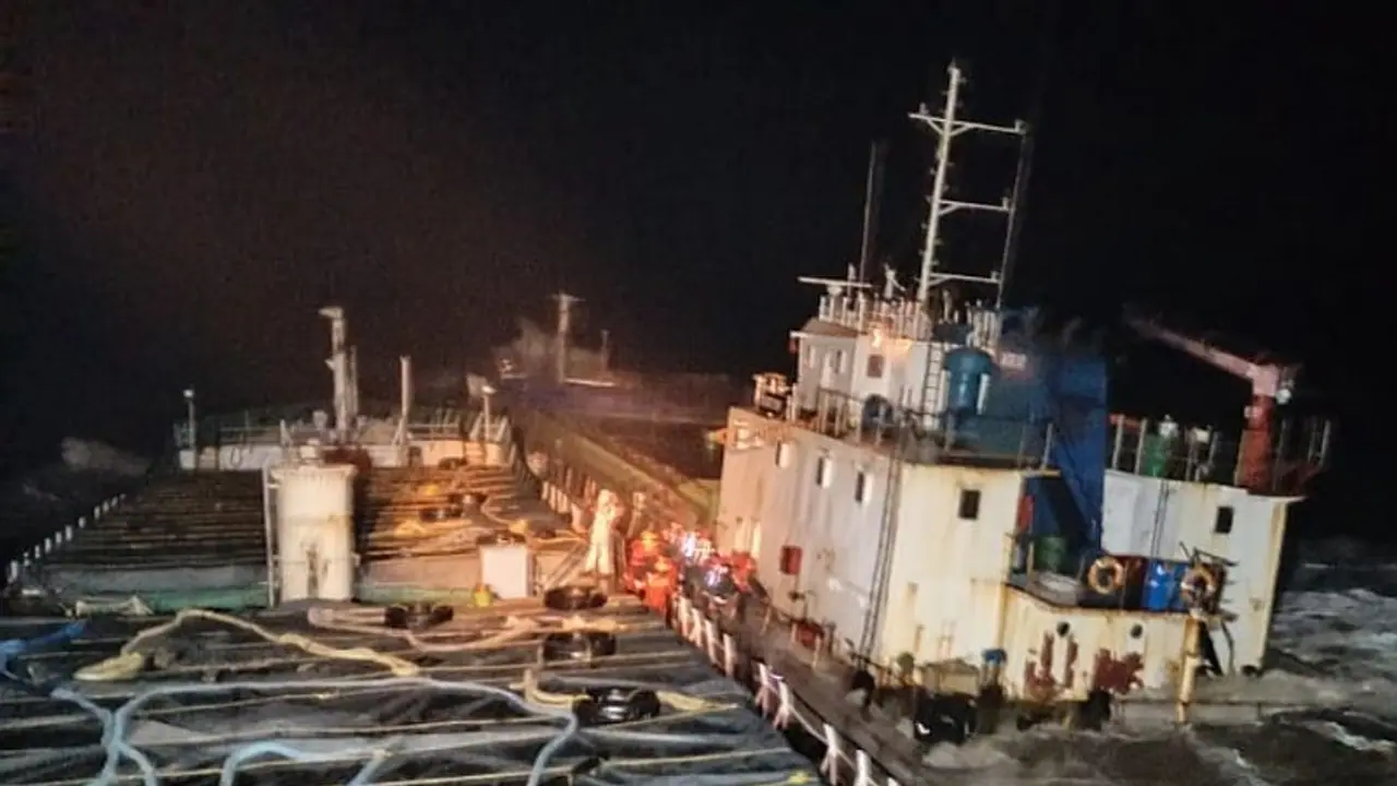 Coast Guard rescues 12 crew members on board stranded vessel Coast Guard rescues 12 crew members on board stranded vessel