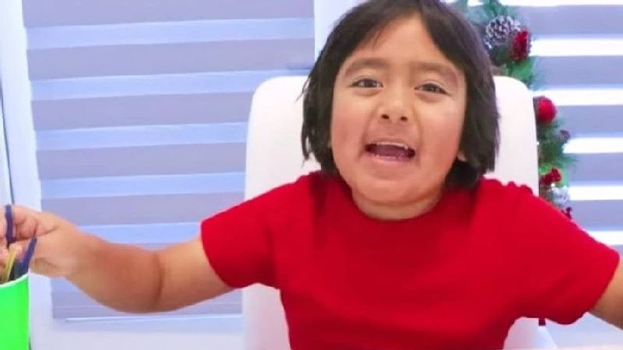 ৯ বছর বয়েসেই ২২১ কোটি টাকা রোজগার, তাক লাগাচ্ছে রায়ান কাজি