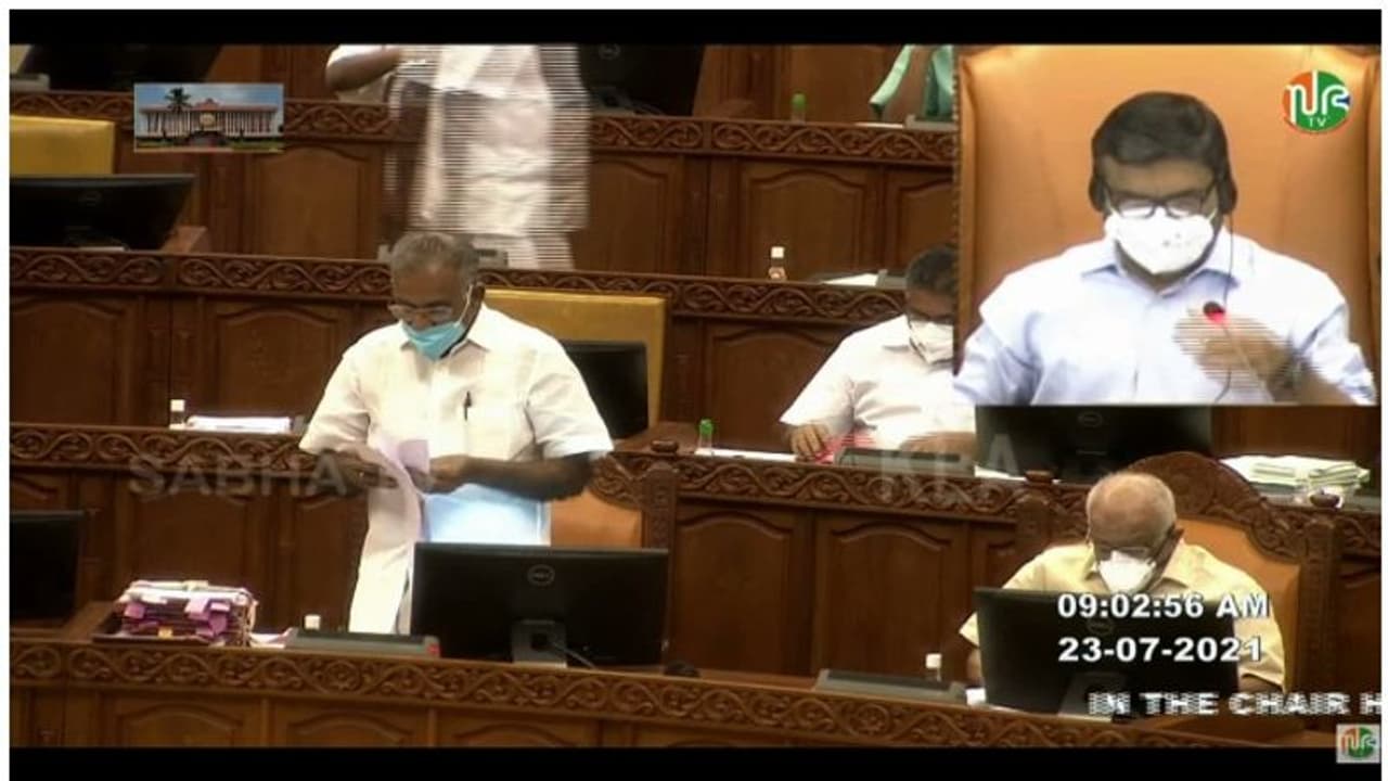 മരംമുറി: 'വനംവകുപ്പിന്റെ അഭിപ്രായത്തെ തെറ്റായി വ്യാഖ്യാനിച്ചു', റവന്യൂ ഉത്തരവിനെ നിയമസഭയിൽ തള്ളി വനംമന്ത്രി