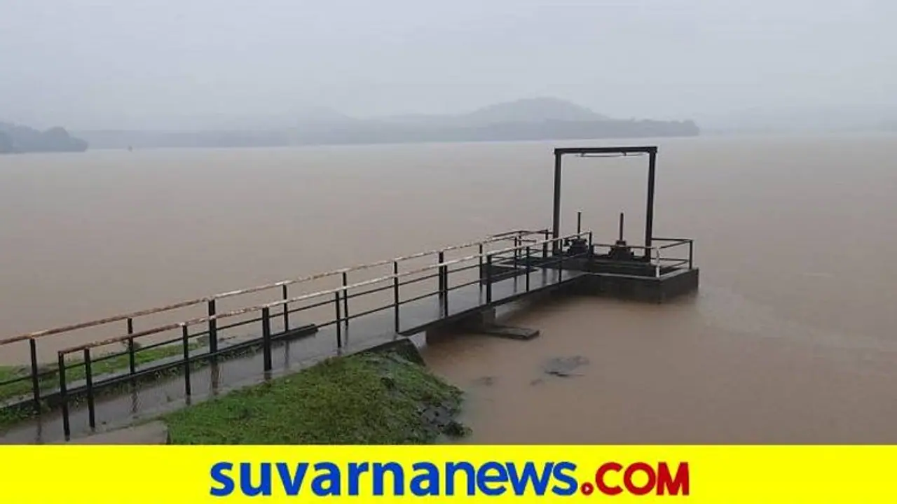 ಕೃಷ್ಣೆಗೆ 2.5 ಲಕ್ಷ ಕ್ಯೂಸೆಕ್ ನೀರು: ನದಿ ಪಾತ್ರದ ಜನರಿಗೆ ಎಚ್ಚರಿಕೆ ವಹಿಸಲು ಸೂಚನೆ