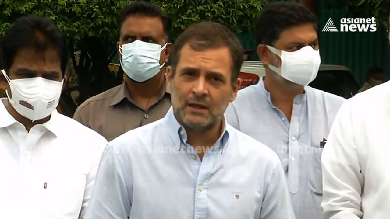 പ്രളയം, ലോക്ക്ഡൗണ്‍: മൊറട്ടോറിയം അനുവദിക്കണമെന്നാവശ്യപ്പെട്ട് രാഹുല്‍ഗാന്ധിയുടെ കത്ത്