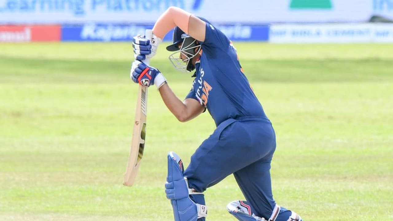 ಟೀಂ ಇಂಡಿಯಾಗೆ ಆರಂಭದಲ್ಲೇ ಆಘಾತ; ಪದಾರ್ಪಣಾ ಪಂದ್ಯದಲ್ಲಿ ಶಾಗೆ ನಿರಾಸೆ! ಟೀಂ ಇಂಡಿಯಾಗೆ ಆರಂಭದಲ್ಲೇ ಆಘಾತ; ಪದಾರ್ಪಣಾ ಪಂದ್ಯದಲ್ಲಿ ಶಾಗೆ ನಿರಾಸೆ!