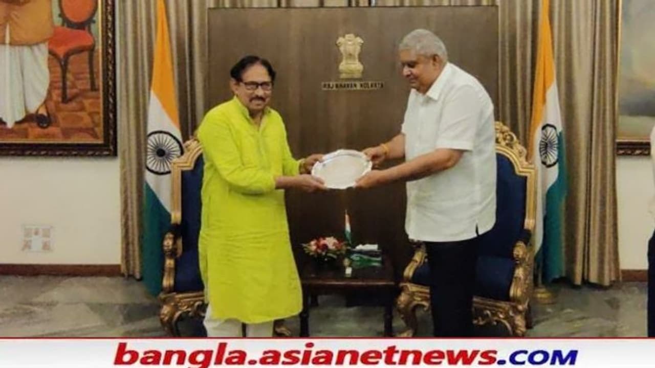 'দেখা করা সম্ভব নয়', চিঠি পেয়ে রাজ্যপালকে সাফ জানালেন বিমান বন্দ্য়োপাধ্য়ায়