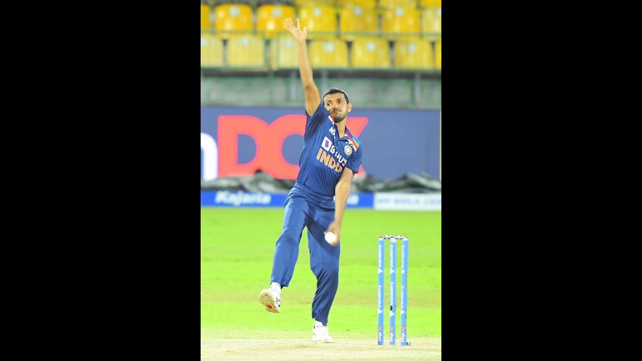 இந்திய அணிக்கு பிரேக் கொடுத்த அறிமுக பவுலர் சக்காரியா..! ஆனாலும் இலங்கை அணியின் வெற்றி உறுதி இந்திய அணிக்கு பிரேக் கொடுத்த அறிமுக பவுலர் சக்காரியா..! ஆனாலும் இலங்கை அணியின் வெற்றி உறுதி