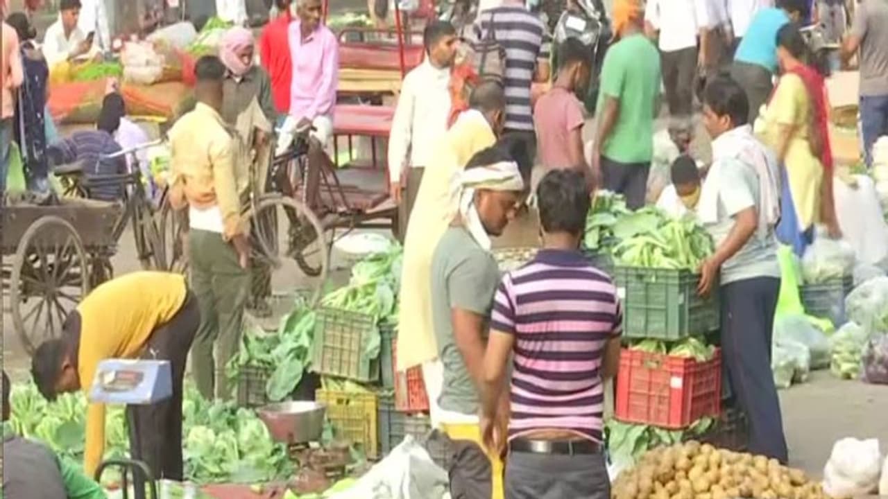 भारत में कोरोना: फिर मिले 39 हजार केस, रिकवरी कम; 10 राज्यों में 90% एक्टिव केस भारत में कोरोना: फिर मिले 39 हजार केस, रिकवरी कम; 10 राज्यों में 90% एक्टिव केस