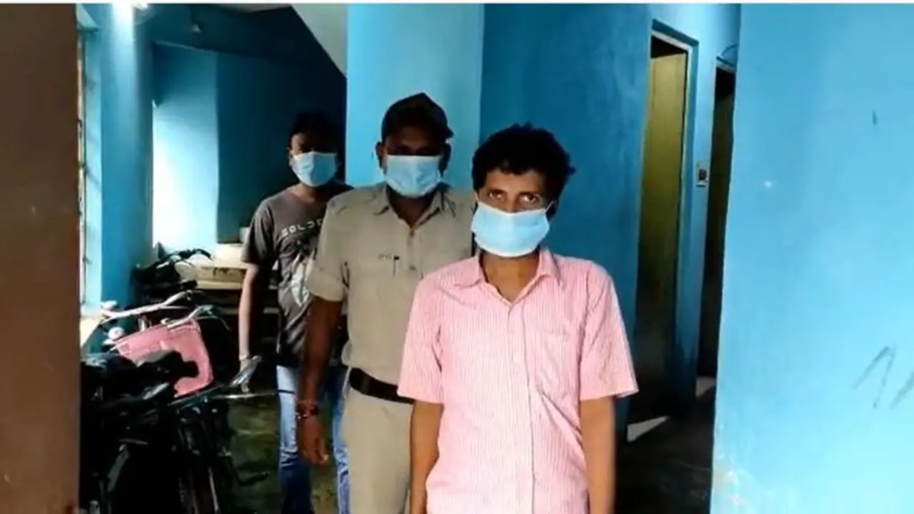 টাকার বিনিময়ে মিলত টিকা, ভুয়ো টিকাকরণ শিবির সোনারপুরে, গ্রেফতার ১ টাকার বিনিময়ে মিলত টিকা, ভুয়ো টিকাকরণ শিবির সোনারপুরে, গ্রেফতার ১