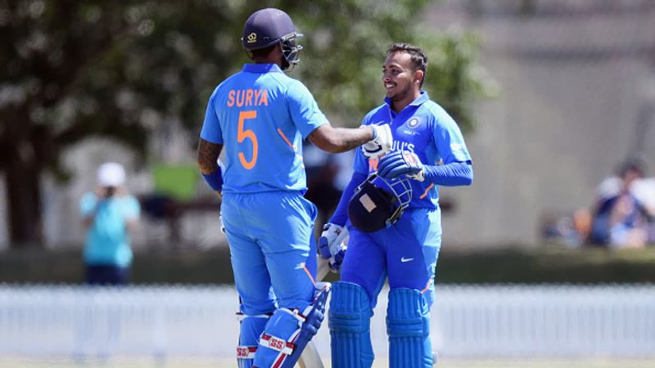 க்ருணல் பாண்டியாவால் பெரிய பிரச்னையில் சிக்கிய பிரித்வி ஷா, சூர்யகுமார் யாதவ்..! க்ருணல் பாண்டியாவால் பெரிய பிரச்னையில் சிக்கிய பிரித்வி ஷா, சூர்யகுமார் யாதவ்..!