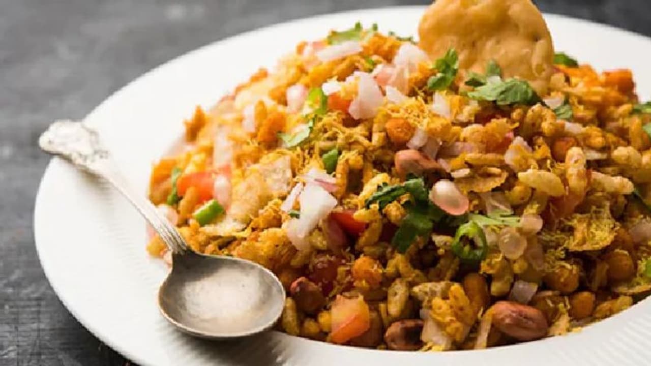 ശശി തരൂരിന്റെ റെസിപ്പിയെന്ന പേരില് രസകരമായ കുറിപ്പ്; ഒടുവില് തരൂര് തന്നെ പങ്കുവച്ചു ശശി തരൂരിന്റെ റെസിപ്പിയെന്ന പേരില് രസകരമായ കുറിപ്പ്; ഒടുവില് തരൂര് തന്നെ പങ്കുവച്ചു