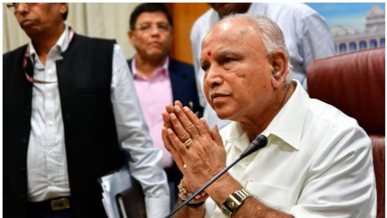 'ಪಂಚಮಸಾಲಿ ಸ್ವಾಮೀಜಿ ಶಾಪದಿಂದ ಅಧಿಕಾರ ಕಳೆದುಕೊಂಡ ಯಡಿಯೂರಪ್ಪ'