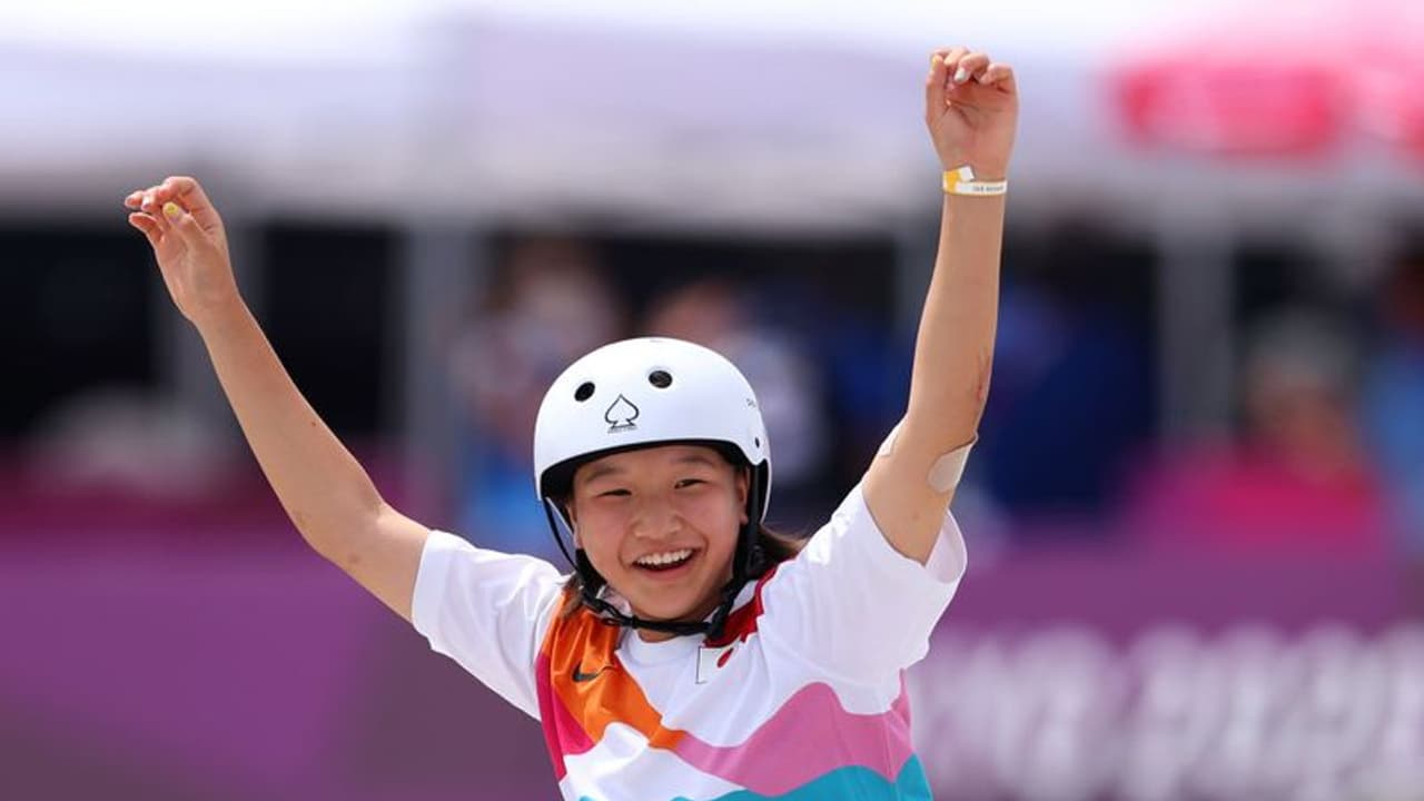 ഒളിംപിക്സ് സ്വര്ണം കുട്ടിക്കളി; സ്ട്രീറ്റ് സ്കേറ്റ് ബോർഡിംഗില് സ്വര്ണം നേടിയത് 13കാരി ഒളിംപിക്സ് സ്വര്ണം കുട്ടിക്കളി; സ്ട്രീറ്റ് സ്കേറ്റ് ബോർഡിംഗില് സ്വര്ണം നേടിയത് 13കാരി