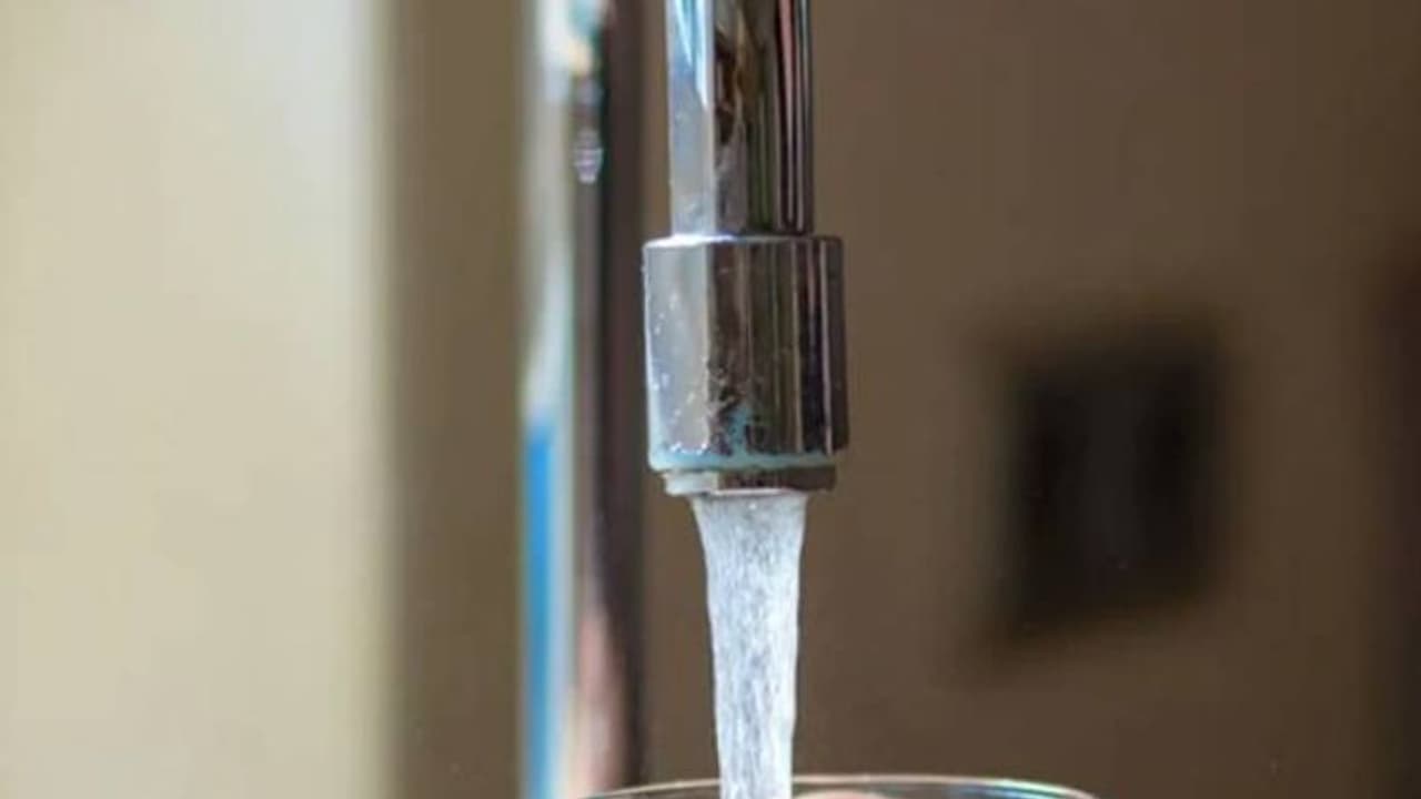 'ഡ്രിങ്ക് ഫ്രം ടാപ്പ്' പദ്ധതിയുമായി പുരി, ടാപ്പിൽ നിന്നുമെടുക്കുന്ന വെള്ളം അതുപോലെ കുടിക്കാം 'ഡ്രിങ്ക് ഫ്രം ടാപ്പ്' പദ്ധതിയുമായി പുരി, ടാപ്പിൽ നിന്നുമെടുക്കുന്ന വെള്ളം അതുപോലെ കുടിക്കാം