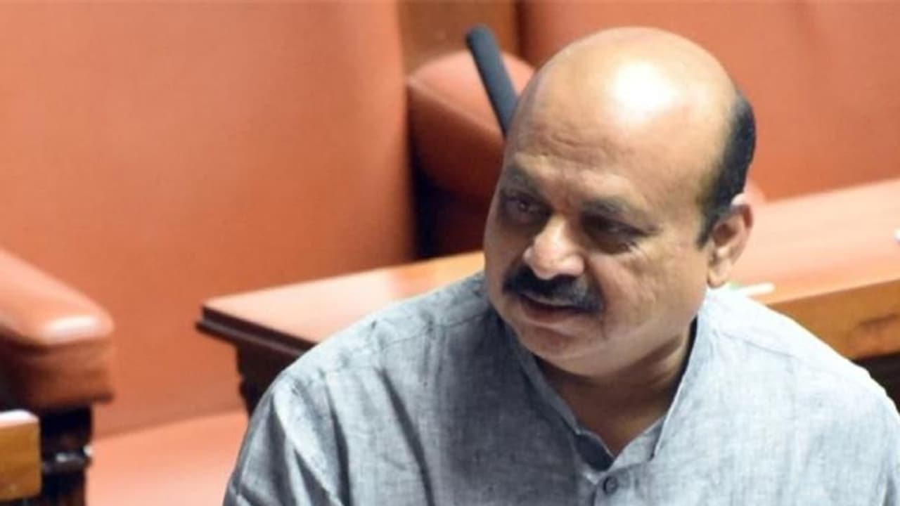 ബസവരാജ് ബൊമ്മയ് കർണാടകയുടെ പുതിയ മുഖ്യമന്ത്രിയാവും: സത്യപ്രതിജ്ഞ നാളെ ഉച്ചയ്ക്ക് ബസവരാജ് ബൊമ്മയ് കർണാടകയുടെ പുതിയ മുഖ്യമന്ത്രിയാവും: സത്യപ്രതിജ്ഞ നാളെ ഉച്ചയ്ക്ക്