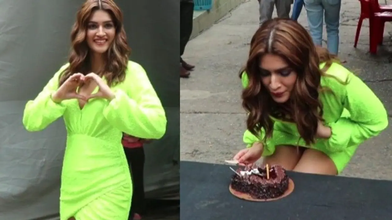 ছবির প্রমোশনের মাঝেই জন্মদিন সেলিব্রেশন, কৃতির স্টানিং লুকেই মুগ্ধ ভক্তমহল ছবির প্রমোশনের মাঝেই জন্মদিন সেলিব্রেশন, কৃতির স্টানিং লুকেই মুগ্ধ ভক্তমহল