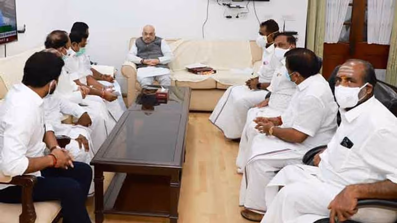 அதிமுக உட்கட்சித் தேர்தல்..! ஓபிஎஸ், இபிஎஸ் அமித் ஷா சந்திப்பின் பின்னணி என்ன?