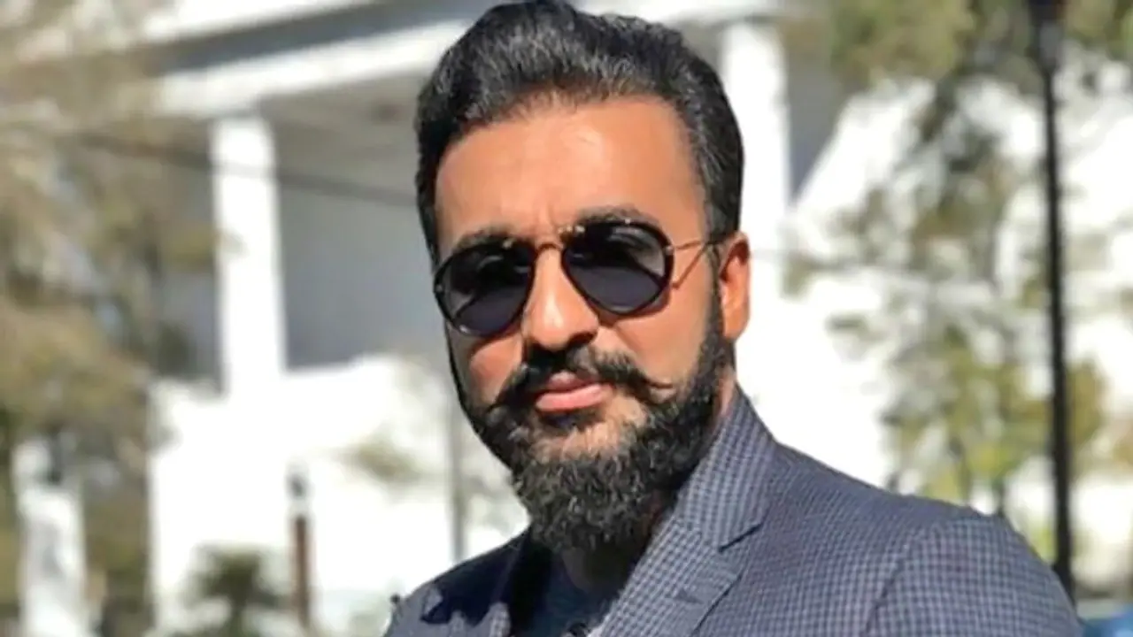 ED की रडार पर राज कुंद्रा : पोर्न रैकेट केस में शिल्पा शेट्टी के पति के कई और सीक्रेट, जानिए A टू Z ED की रडार पर राज कुंद्रा : पोर्न रैकेट केस में शिल्पा शेट्टी के पति के कई और सीक्रेट, जानिए A टू Z