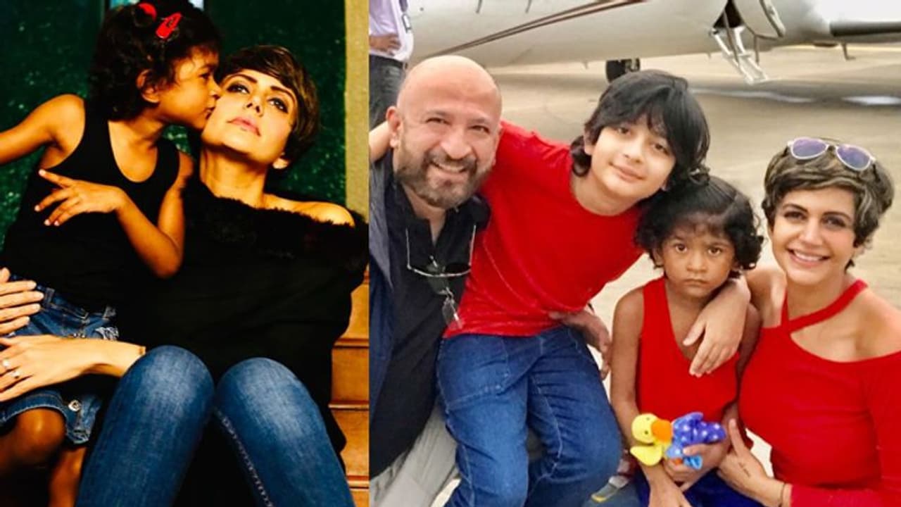 पति को खोने के गम से उबर रही मंदिरा बेदी ने किया गोद ली बेटी को बर्थडे विश, लिखी दिल छू लेने वाली बात पति को खोने के गम से उबर रही मंदिरा बेदी ने किया गोद ली बेटी को बर्थडे विश, लिखी दिल छू लेने वाली बात