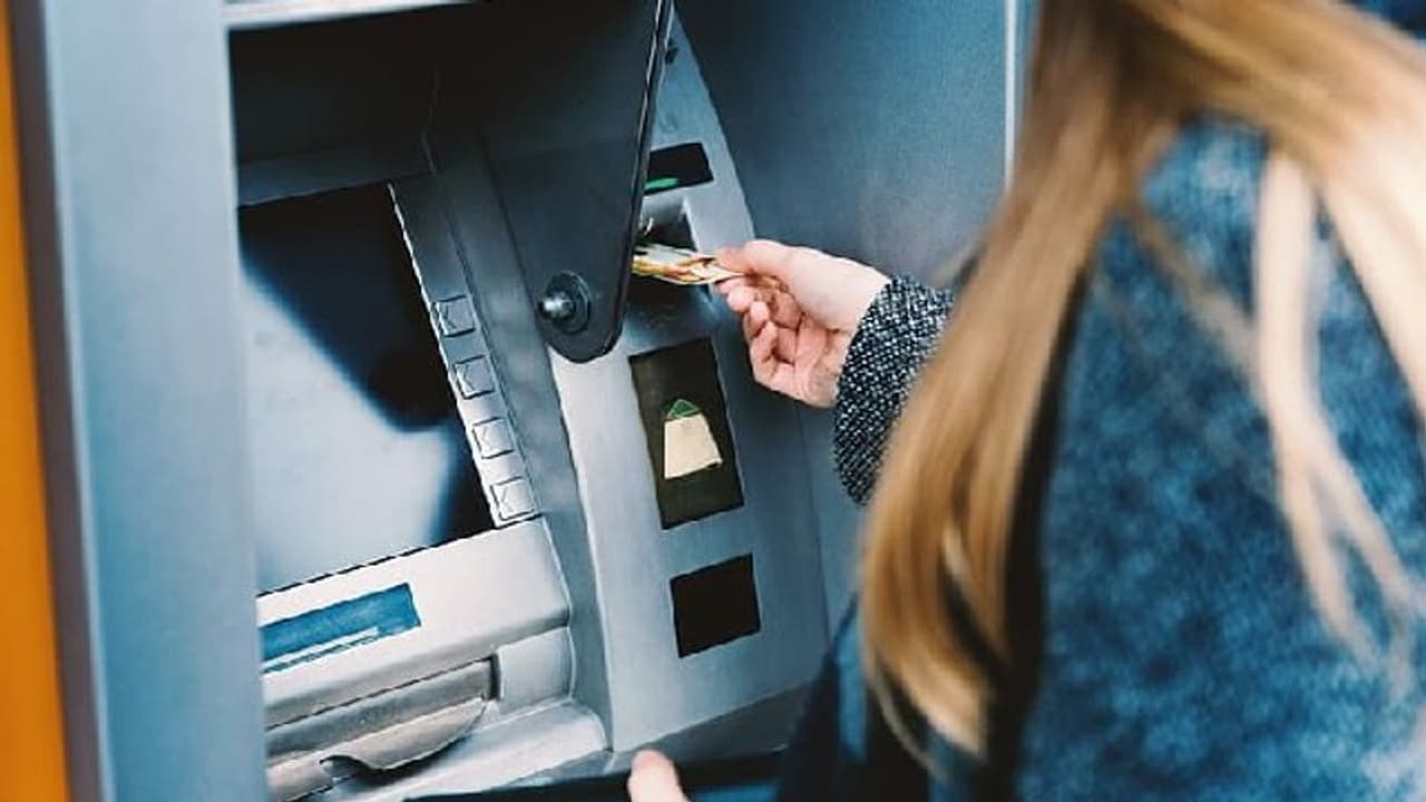 No money in ATM, banks to be fined from October 1 No money in ATM, banks to be fined from October 1
