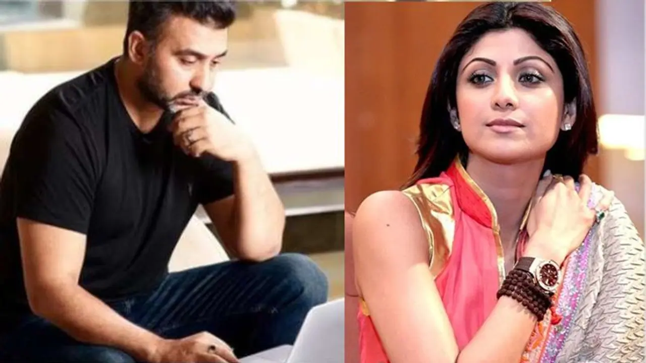 पति के कामों की सजा भुगत रहीं शिल्पा, पोर्न केस में नाम आने के बाद फिल्म इंडस्ट्री के दोस्तों ने बनाई दूरियां पति के कामों की सजा भुगत रहीं शिल्पा, पोर्न केस में नाम आने के बाद फिल्म इंडस्ट्री के दोस्तों ने बनाई दूरियां