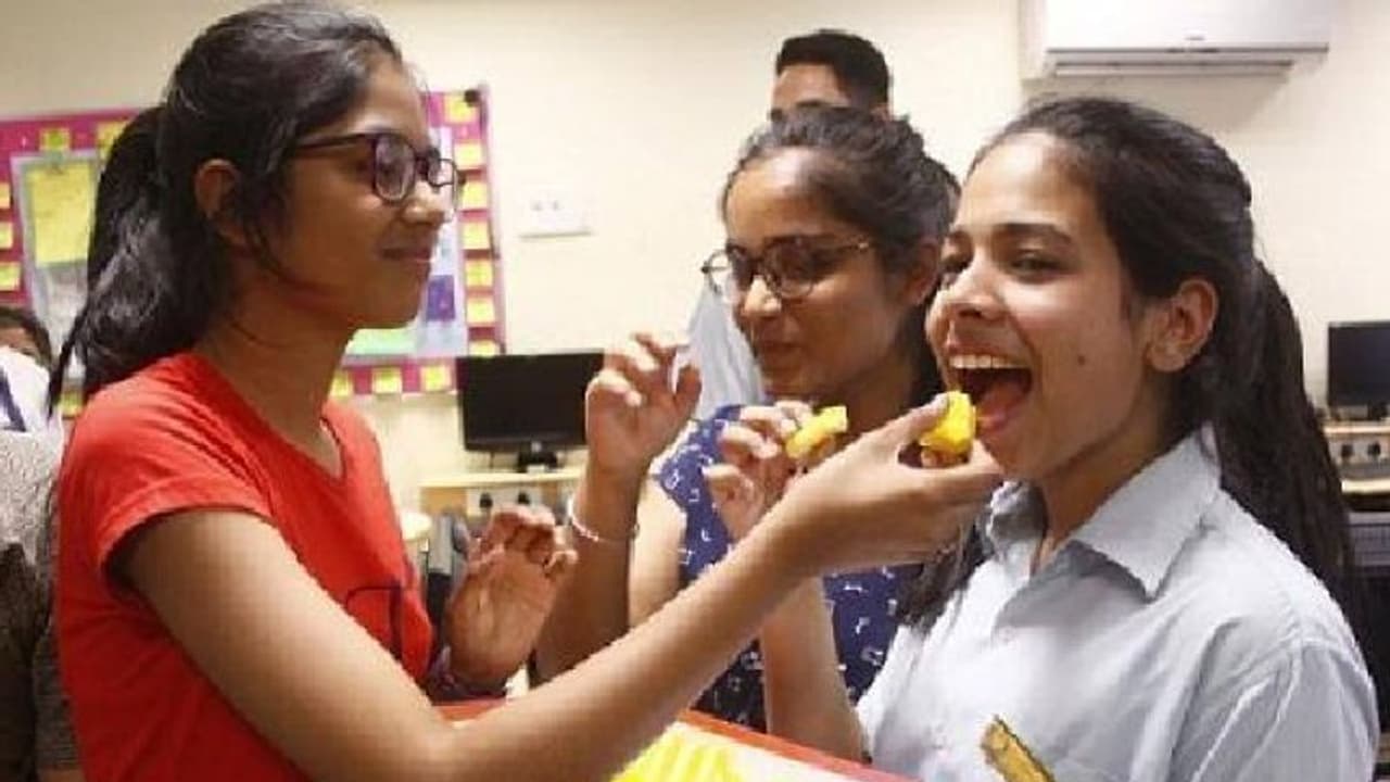 12th Result: एमपी बोर्ड 12वीं का रिजल्ट घोषित, एक क्लिक पर यहां देखें..100% पास हुए स्टूडेंट 12th Result: एमपी बोर्ड 12वीं का रिजल्ट घोषित, एक क्लिक पर यहां देखें..100% पास हुए स्टूडेंट