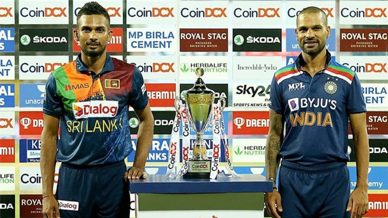 India vs SL 3rd T20I: श्रीलंका ने भारत को 7 विकेट से हरा सीरीज जीता, बर्थडे ब्वाय हसरंगा का आलराउंडर प्रदर्शन India vs SL 3rd T20I: श्रीलंका ने भारत को 7 विकेट से हरा सीरीज जीता, बर्थडे ब्वाय हसरंगा का आलराउंडर प्रदर्शन