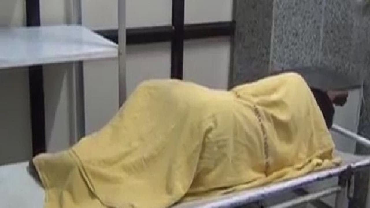 जिससे करता था जान से ज्यादा प्यार, मां के सामने काट दिया उसका गला..मर्डर से पहले किया प्रपोज