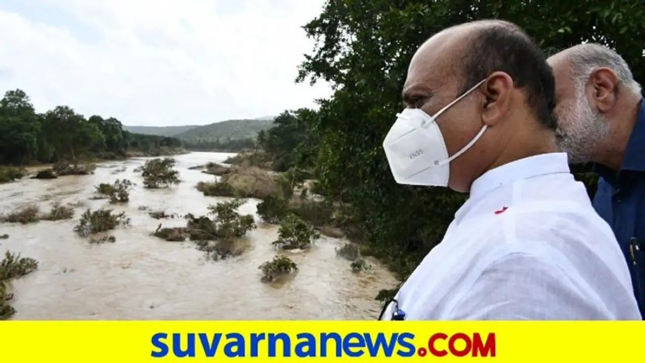 ನೆರೆಪೀಡಿತರಿಗೆ ಬೊಮ್ಮಾಯಿ ನೆರವು: ರಸ್ತೆಗಳ ಮರು ನಿರ್ಮಾಣಕ್ಕೆ 210 ಕೋಟಿ ರೂ. ಘೋಷಣೆ!