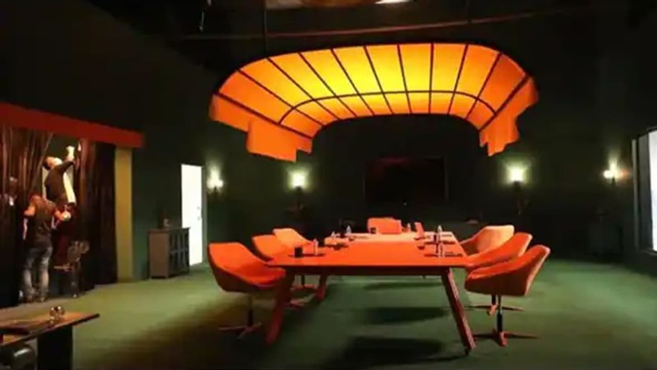 प्रीमियर से पहले लीक हुई विवादित शो Bigg Boss 15 के घर की फोटो, सलमान खान नहीं करन जौहर करेंगे होस्ट प्रीमियर से पहले लीक हुई विवादित शो Bigg Boss 15 के घर की फोटो, सलमान खान नहीं करन जौहर करेंगे होस्ट