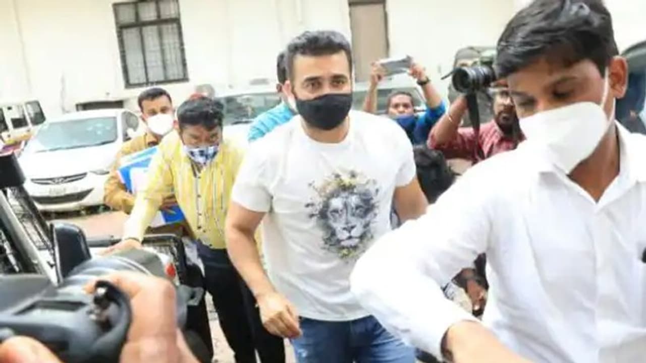 পর্নোগ্রাফিতে তৈরির প্রমাণ লোপাট চেষ্টা, এবার গ্রেফতার রাজের সহকারীরা