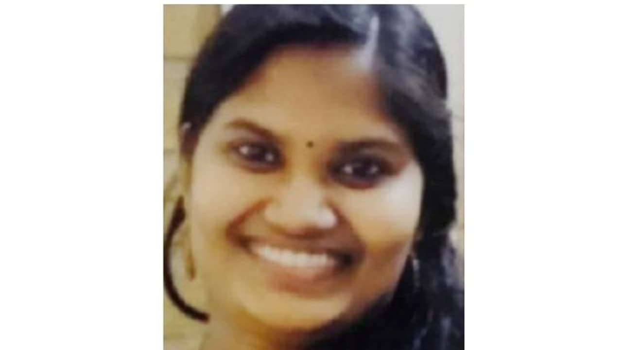 പ്രവാസി മലയാളി യുവതിയും നവജാത ശിശുവും കൊവിഡ് ബാധിച്ച് മരിച്ചു പ്രവാസി മലയാളി യുവതിയും നവജാത ശിശുവും കൊവിഡ് ബാധിച്ച് മരിച്ചു