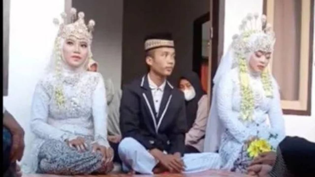 വിവാഹവേദിയിൽ അപ്രതീക്ഷിതമായി മുൻകാമുകി, ഒടുവിൽ രണ്ട് ഭാര്യമാർ, സ്ത്രീധനം വാങ്ങാനും മറന്നില്ല! വിവാഹവേദിയിൽ അപ്രതീക്ഷിതമായി മുൻകാമുകി, ഒടുവിൽ രണ്ട് ഭാര്യമാർ, സ്ത്രീധനം വാങ്ങാനും മറന്നില്ല!