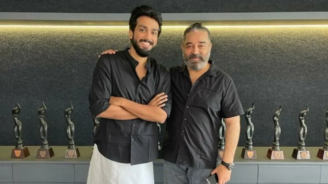 'ആണ്ടവര്ക്കൊപ്പം അഭിനയിക്കുന്നതിന്റെ സന്തോഷം'; 'വിക്ര'ത്തില് കമല് ഹാസനൊപ്പം കാളിദാസും 'ആണ്ടവര്ക്കൊപ്പം അഭിനയിക്കുന്നതിന്റെ സന്തോഷം'; 'വിക്ര'ത്തില് കമല് ഹാസനൊപ്പം കാളിദാസും