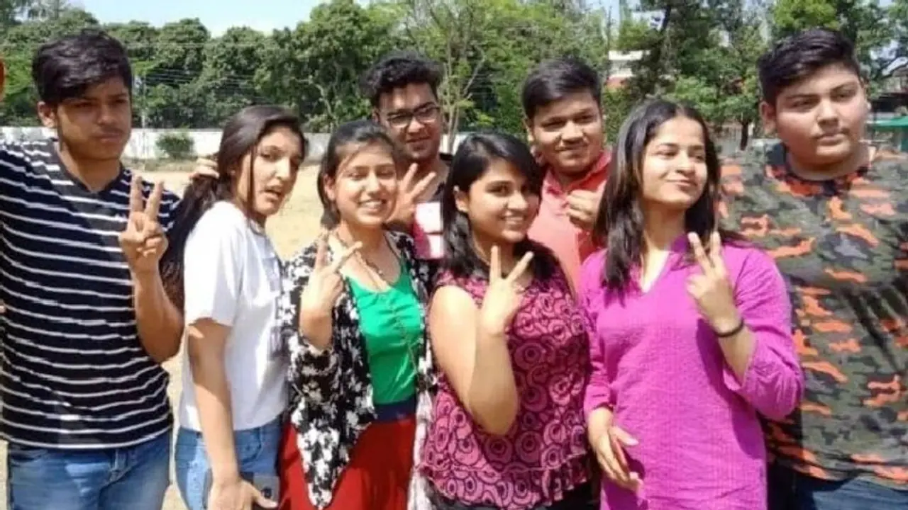 UP Board Results: यूपी बोर्ड ने साथ जारी किया 10th 12th रिजल्ट, बिना परीक्षा दिए इस फॉर्मूले हुए पास UP Board Results: यूपी बोर्ड ने साथ जारी किया 10th 12th रिजल्ट, बिना परीक्षा दिए इस फॉर्मूले हुए पास