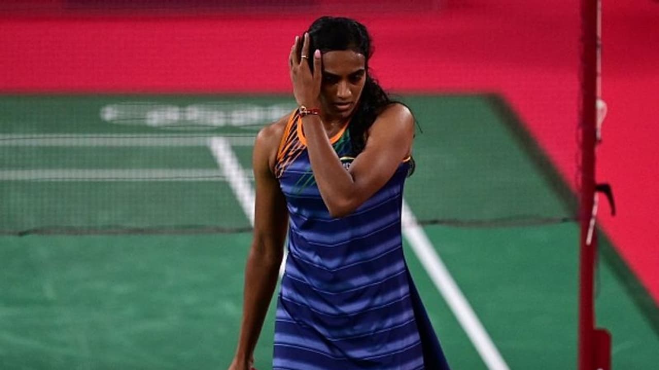 সেমিফাইনালে স্ট্রেট সেটে হার, সোনা জয়ের স্বপ্ন অধরাই থেকে গেল সিন্ধুর সেমিফাইনালে স্ট্রেট সেটে হার, সোনা জয়ের স্বপ্ন অধরাই থেকে গেল সিন্ধুর