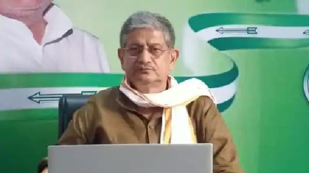 सांसद ललन सिंह बने JDU के नए राष्ट्रीय अध्यक्ष, इस खास वजह से सीएम नीतीश ने सौंपी पार्टी की कमान सांसद ललन सिंह बने JDU के नए राष्ट्रीय अध्यक्ष, इस खास वजह से सीएम नीतीश ने सौंपी पार्टी की कमान