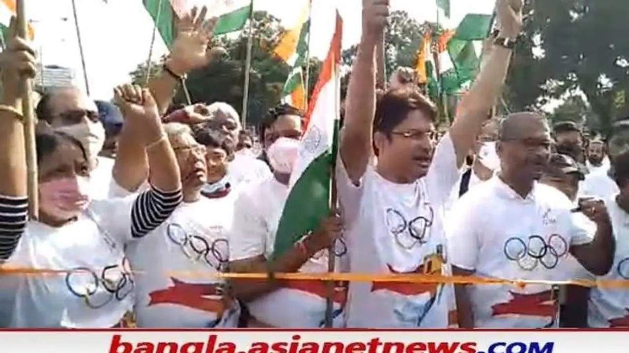 BJP Marathon: পুলিশের অনুমতি নেই, চ্যালেঞ্জ রেখেই রবিবার রেড রোডে দৌড়লেন দিলীপ সৌমিত্ররা