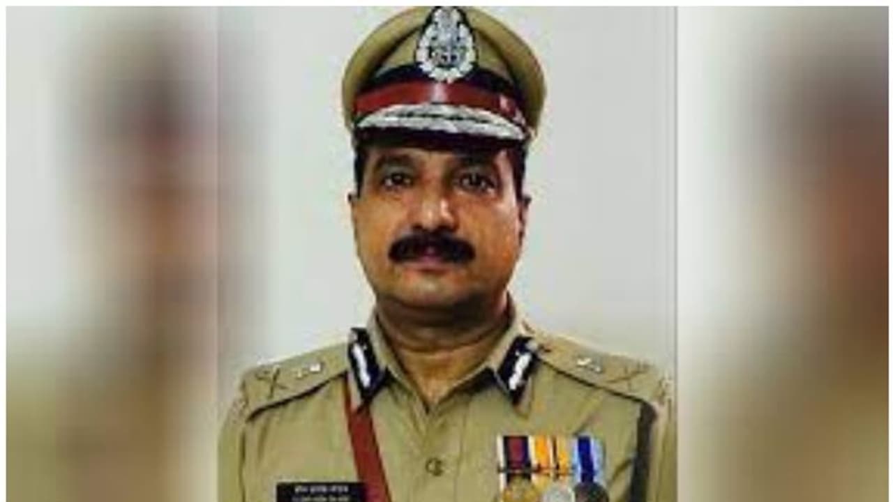 'തെറ്റായ പ്രചാരണങ്ങൾ നടത്തരുത്'; സാമൂഹിക മാധ്യമങ്ങളിൽ വെറുപ്പ് പടർത്തുന്നവർക്കെതിരെ നടപടിയുണ്ടാകുമെന്ന് ഡിജിപി 'തെറ്റായ പ്രചാരണങ്ങൾ നടത്തരുത്'; സാമൂഹിക മാധ്യമങ്ങളിൽ വെറുപ്പ് പടർത്തുന്നവർക്കെതിരെ നടപടിയുണ്ടാകുമെന്ന് ഡിജിപി